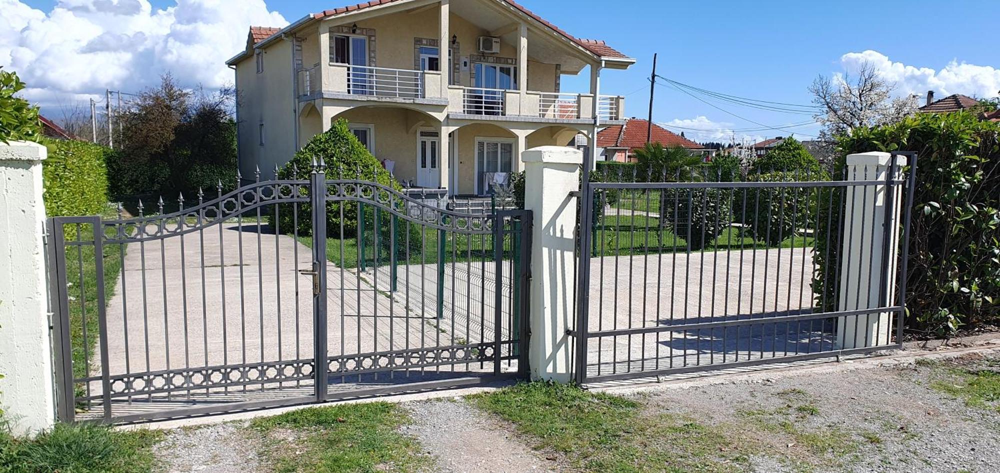 Cozzy Apartment Near The Aiport Podgorica Mitrovici  Exteriér fotografie