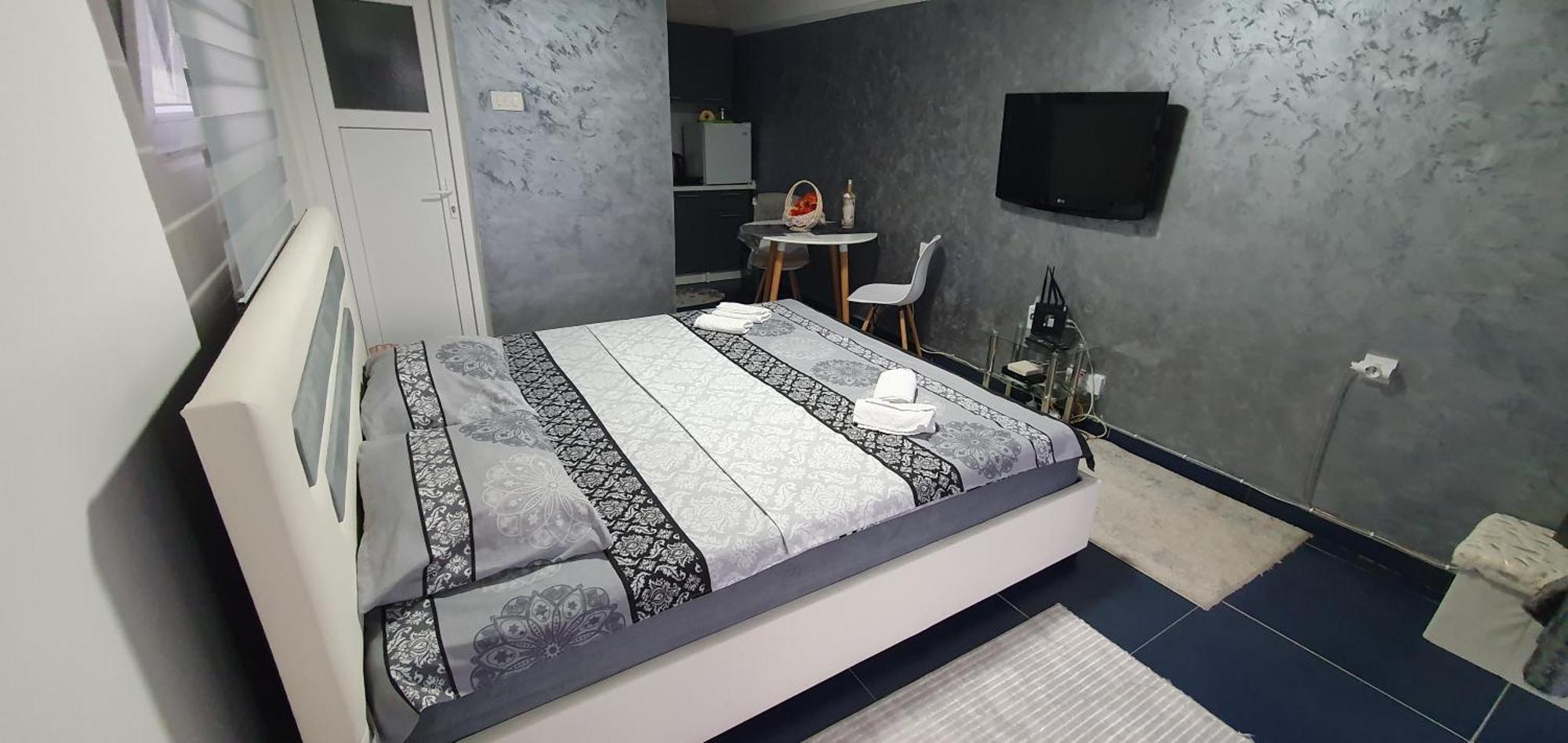 Cozzy Apartment Near The Aiport Podgorica Mitrovici  Exteriér fotografie