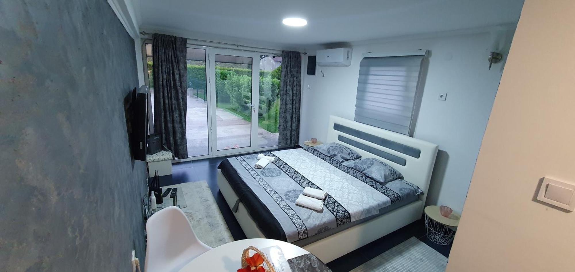 Cozzy Apartment Near The Aiport Podgorica Mitrovici  Exteriér fotografie