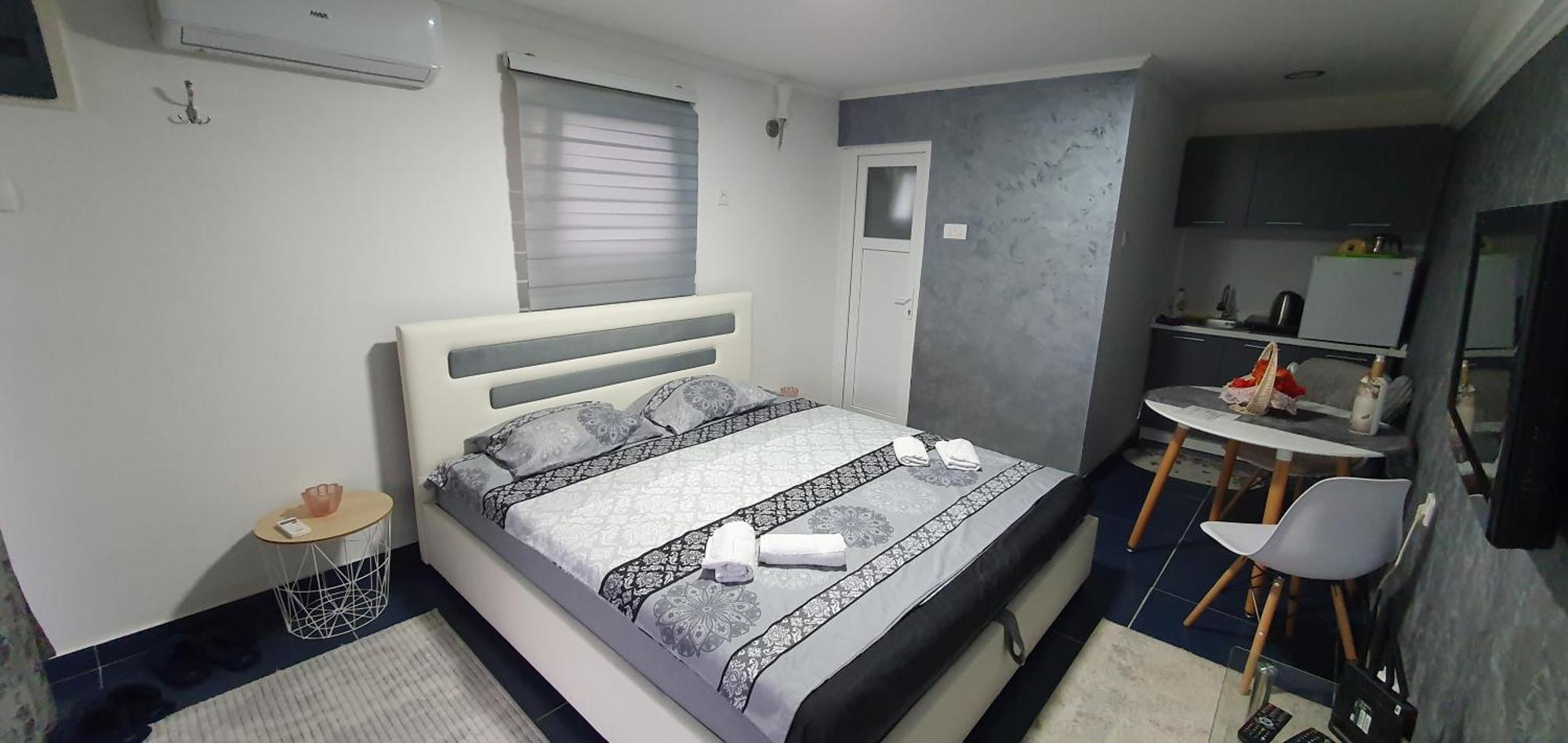 Cozzy Apartment Near The Aiport Podgorica Mitrovici  Exteriér fotografie